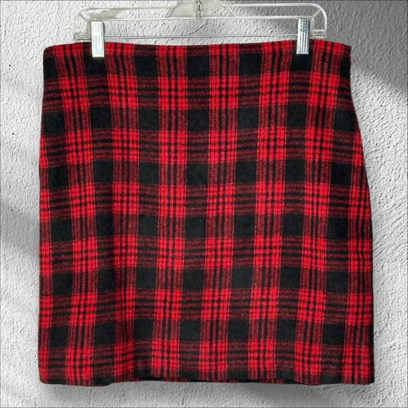 Boston Proper Holiday Plaid Mini Skirt red black wool‎ blend Size 12 Festive - Picture 1 of 11